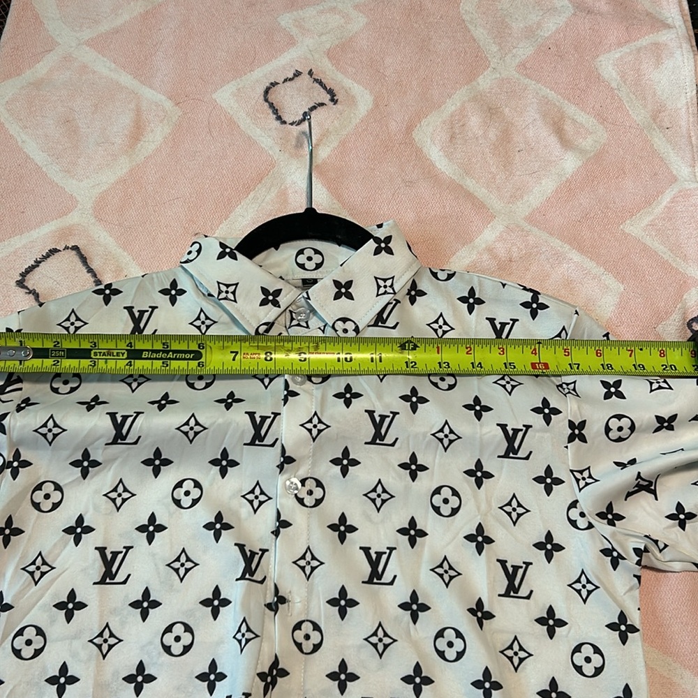 Fleur Pattern Button Front Shirt / Blouse - image 5